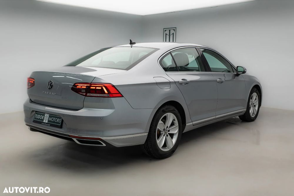 Volkswagen Passat 2.0 TDI DSG Advance - 8