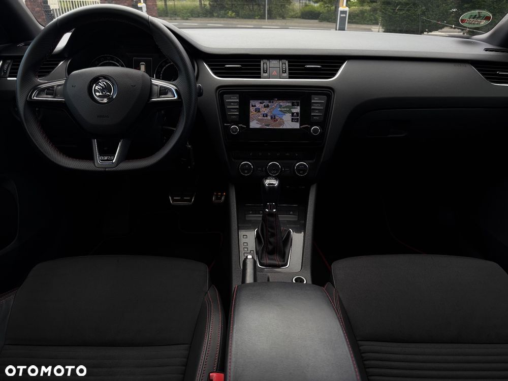 Skoda Octavia 2.0 TDI DPF DSG RS - 20
