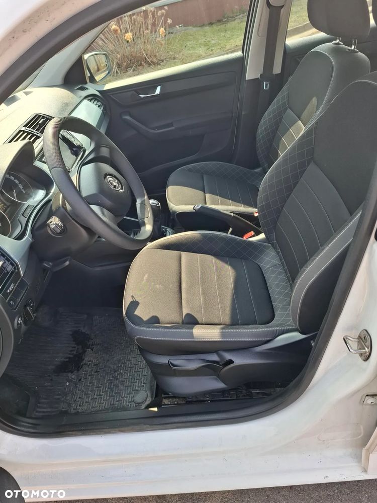 Skoda Fabia - 10