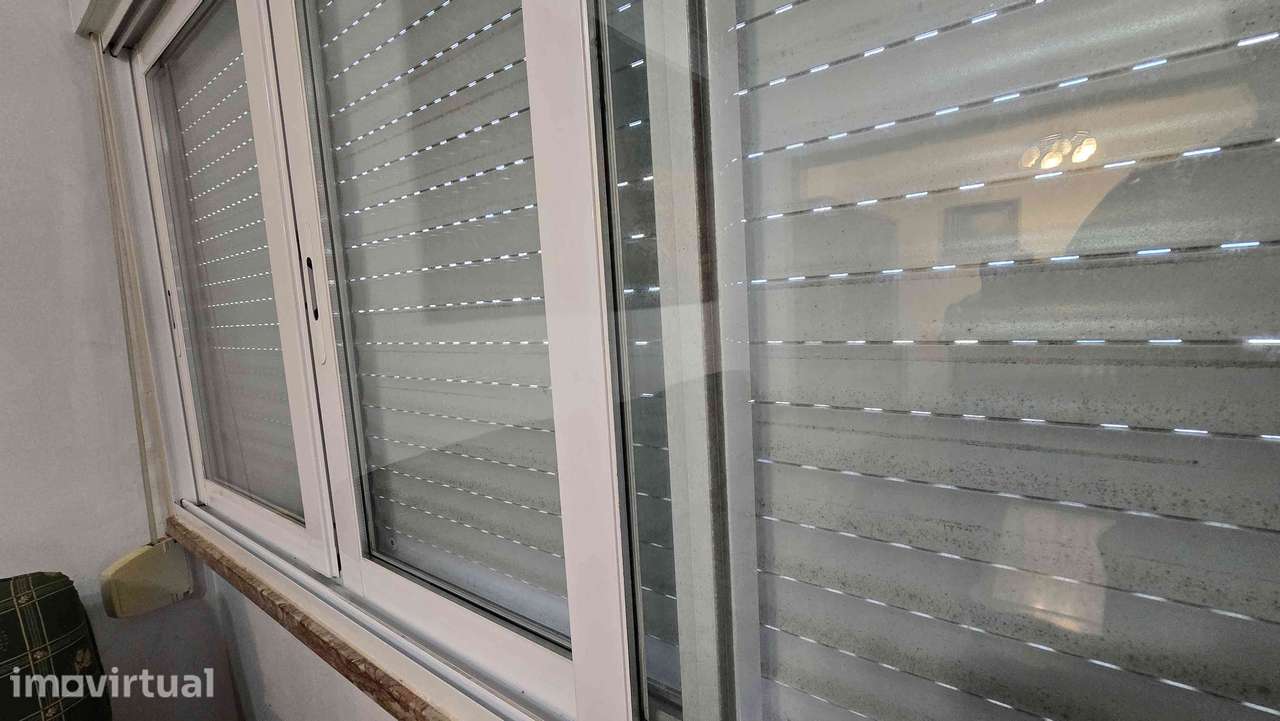 Apartamento T2 com varanda em Corroios - Grande imagem: 2/10