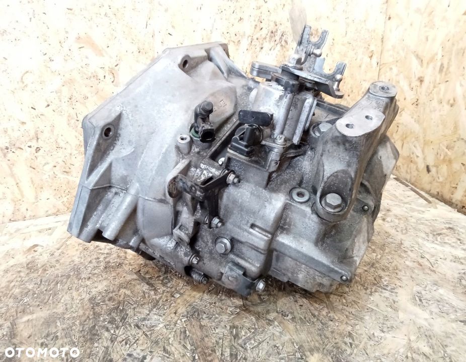 SKRZYNIA BIEGÓW ZAFIRA C 2.0 CDTI F40 55583502 - 4