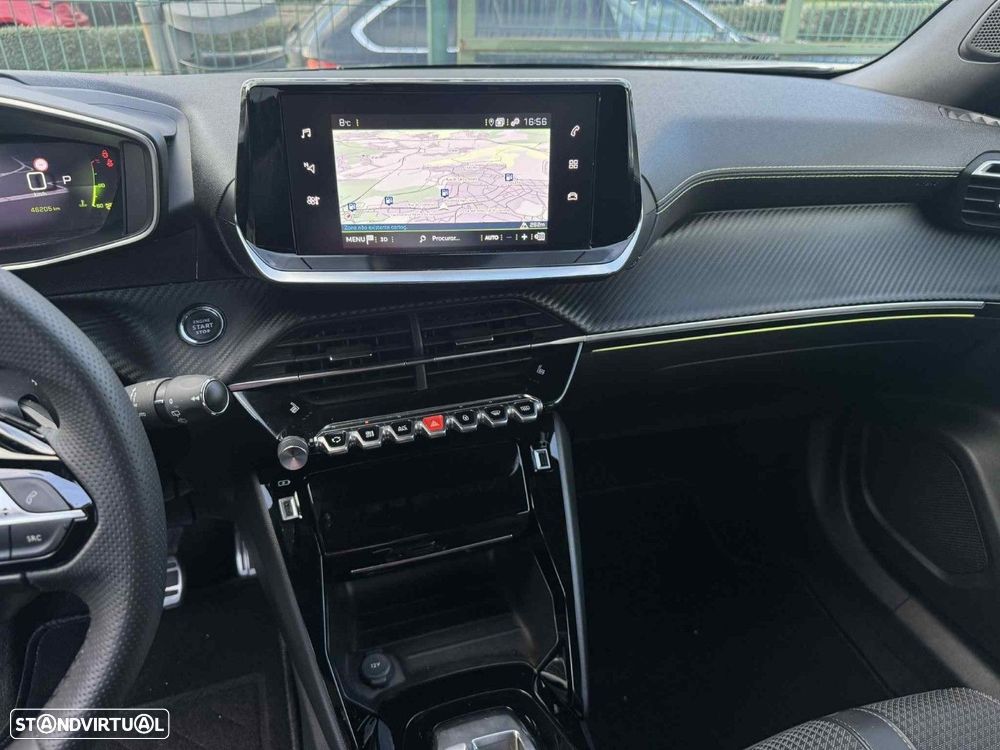 Peugeot 2008 1.2 PureTech GT EAT8 - 13