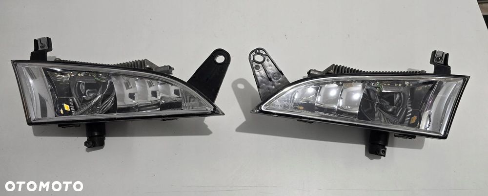 HALOGEN LEWY LED MASKA SCANIA S R NTG 2552711 - 1