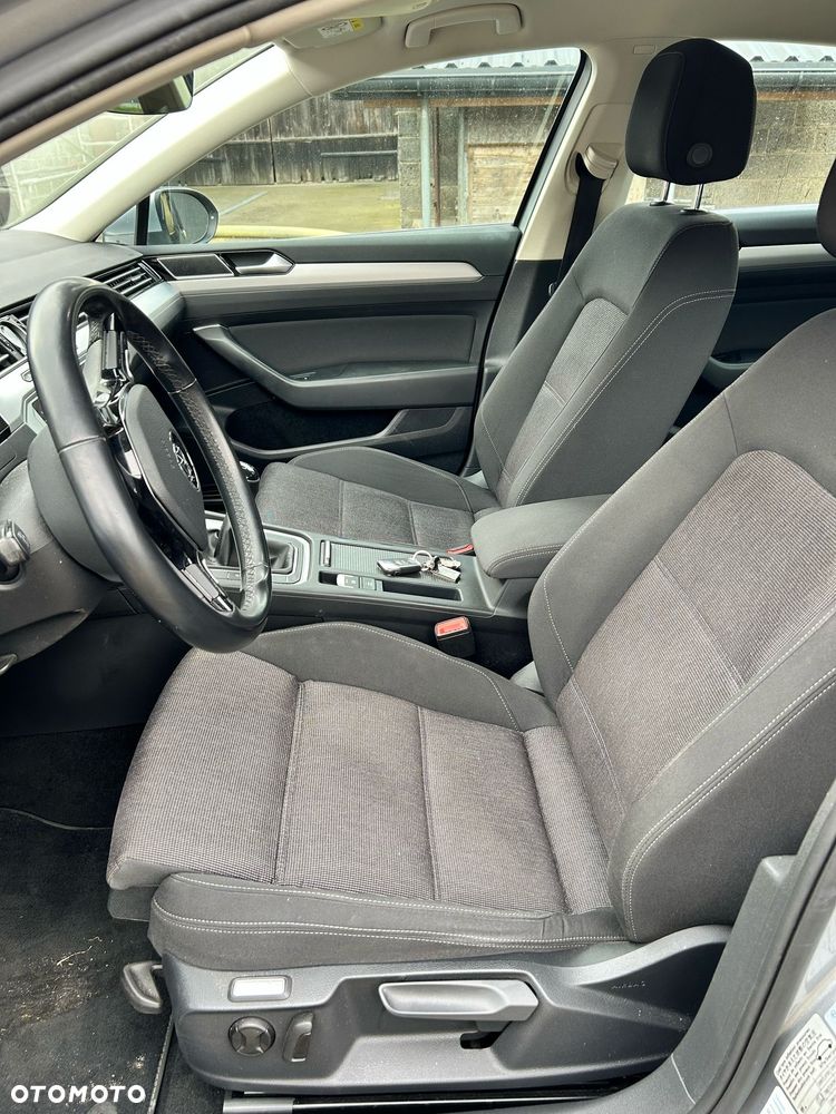 Volkswagen Passat 1.5 TSI EVO Comfortline - 9