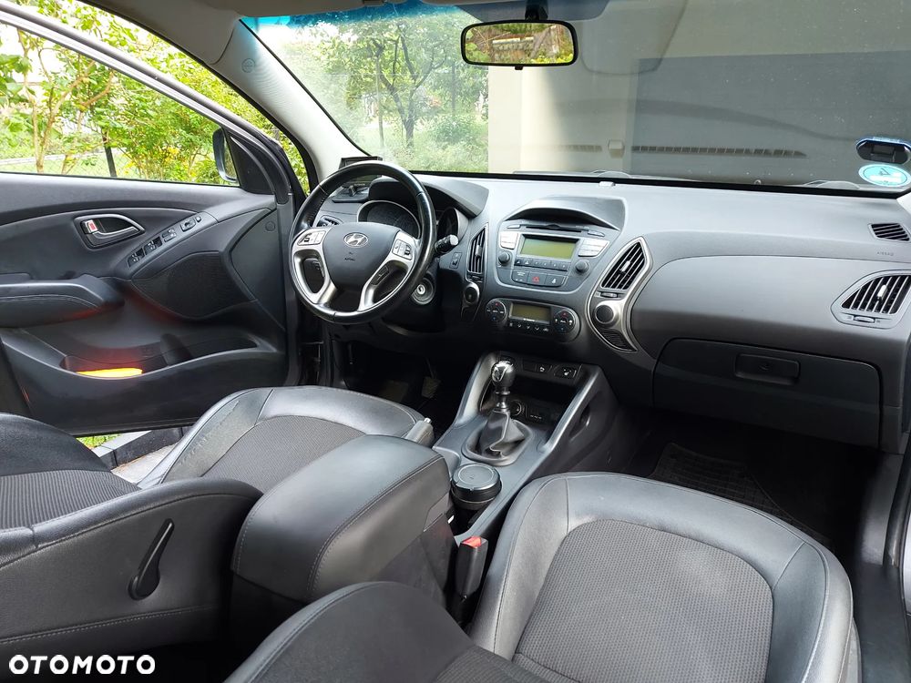 Hyundai ix35 1.6 2WD Fifa World Cup Edition - 12