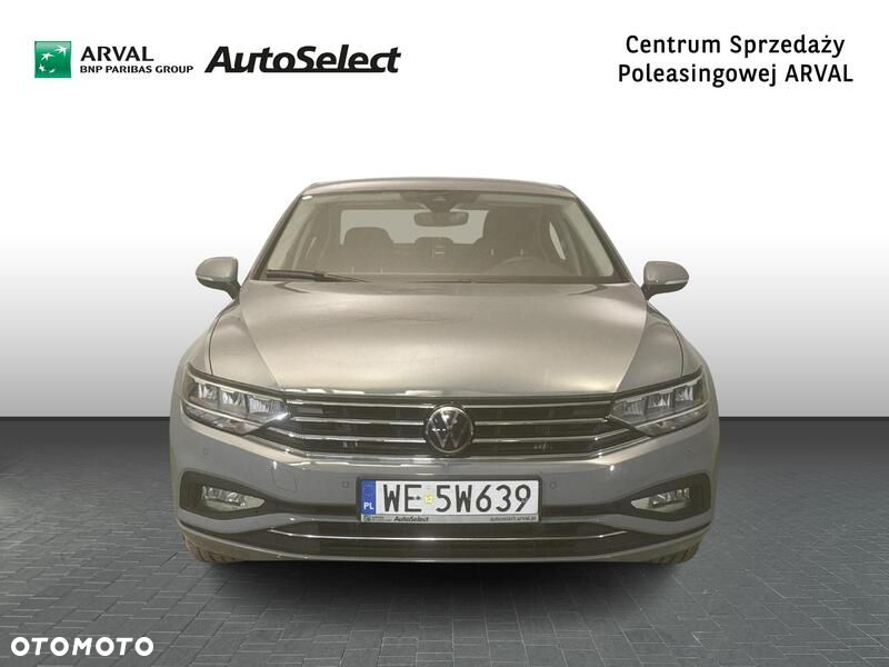 Volkswagen Passat - 9
