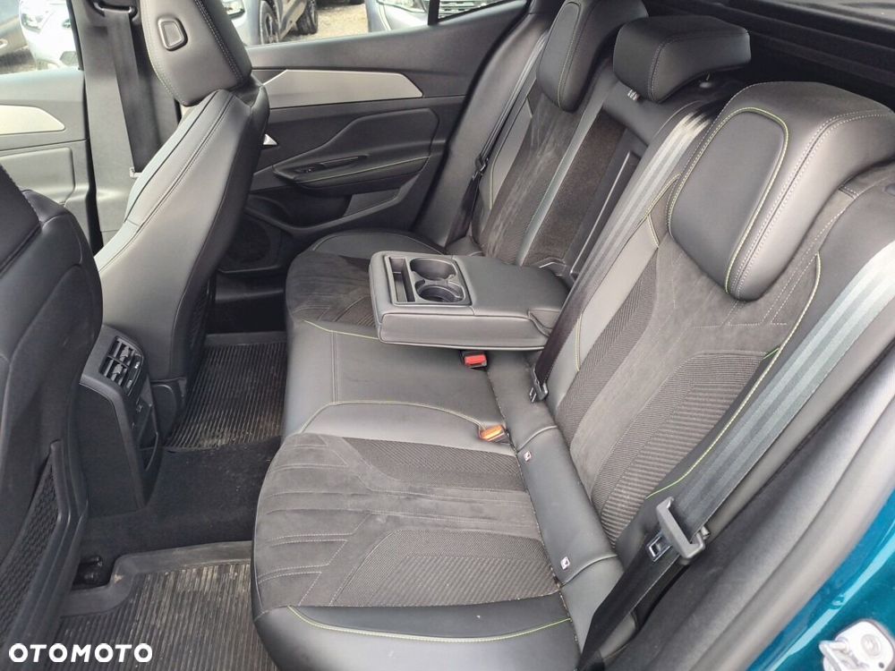 Peugeot 408 1.2 PureTech GT S&S EAT8 - 10
