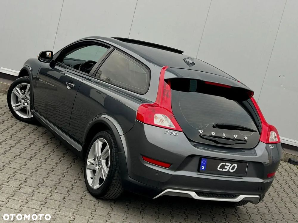 Volvo C30 D3 R-Design - 11