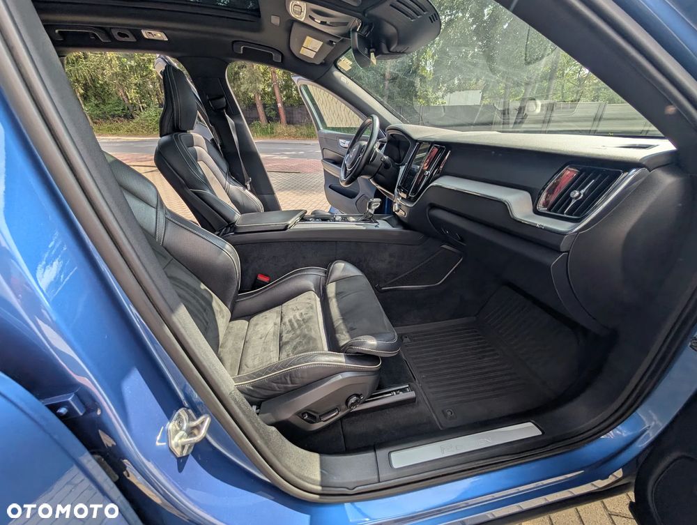 Volvo XC 60 T6 AWD Geartronic RDesign - 9