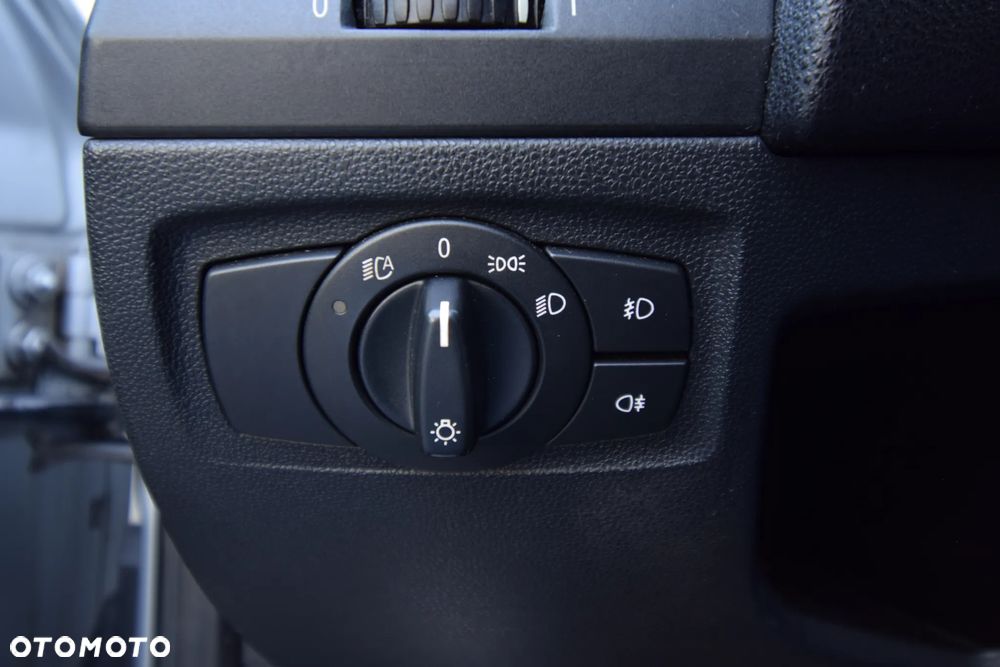 BMW Seria 1 116i - 23