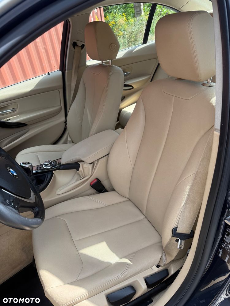 BMW Seria 3 318d Luxury Line - 20