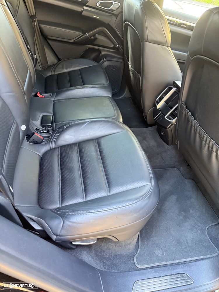 Porsche Cayenne - 20