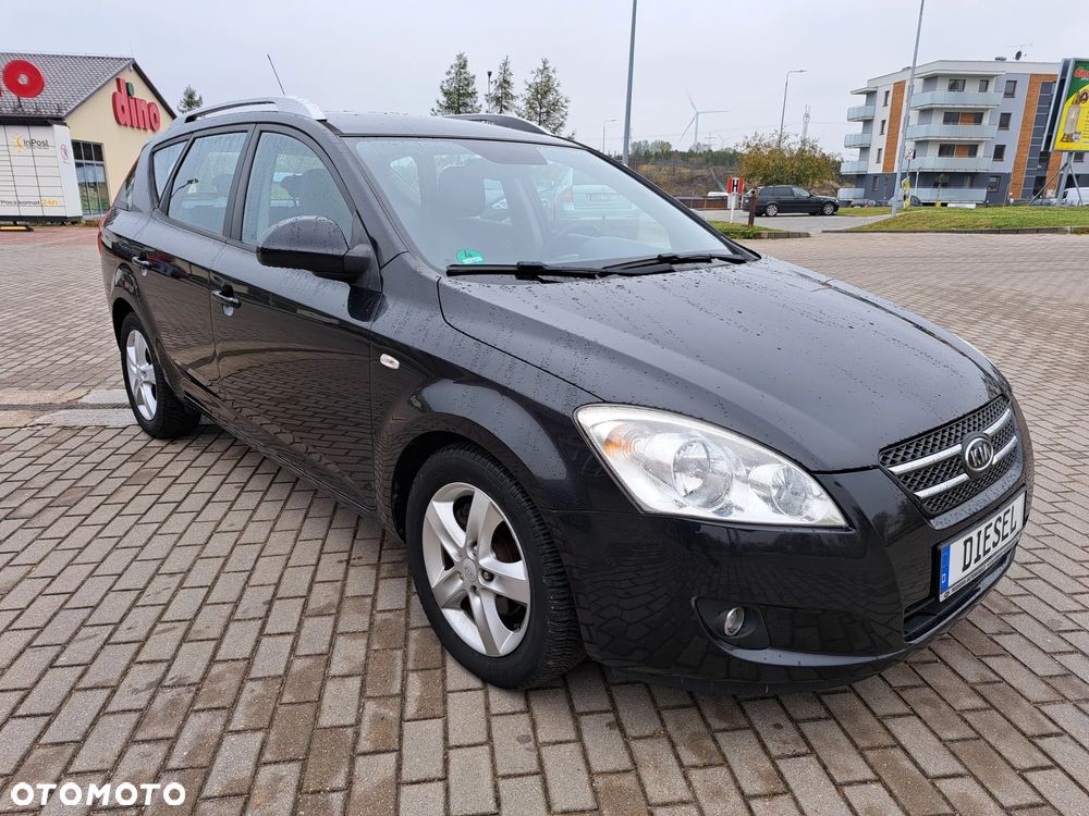 Kia Ceed - 4
