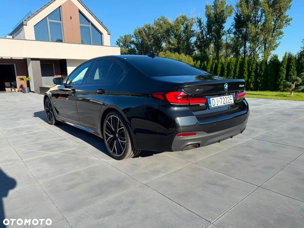 BMW Seria 5 540d xDrive mHEV M Sport sport - 7
