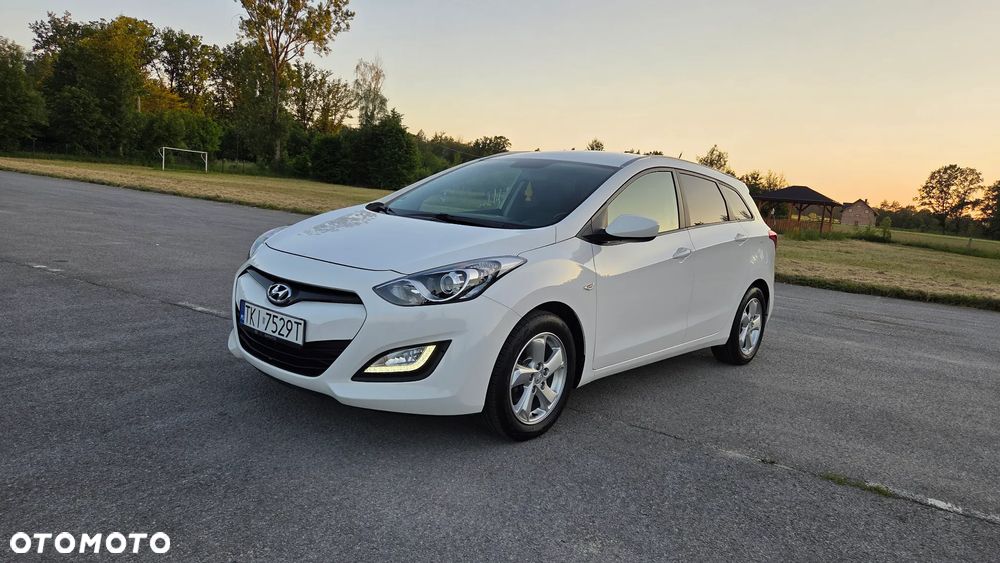 Hyundai i30 i30cw 1.4 Intro Edition - 14