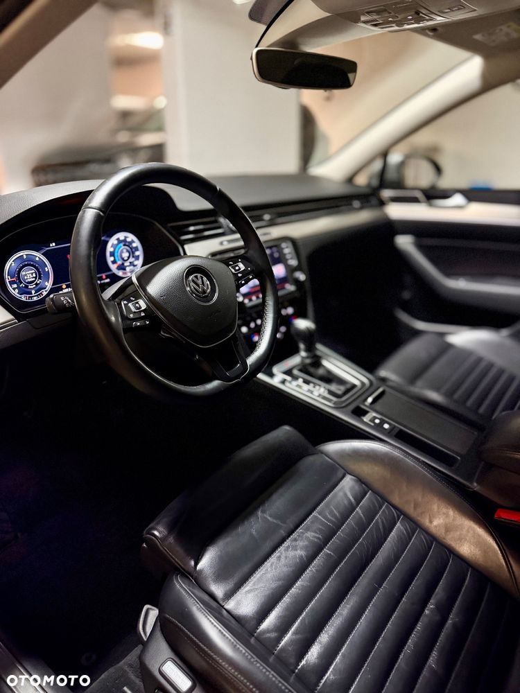 Volkswagen Passat - 7