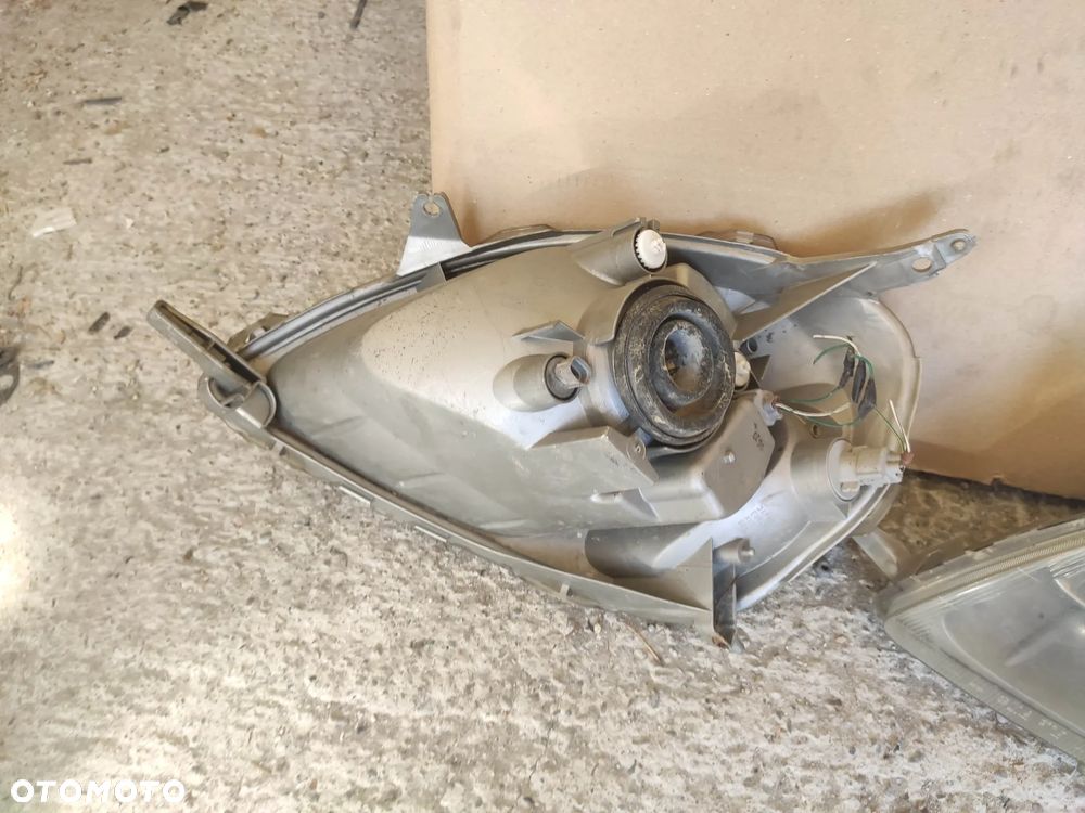 KL Lampa Prawy Przód Toyota Yaris I 99- EUROPA - 3