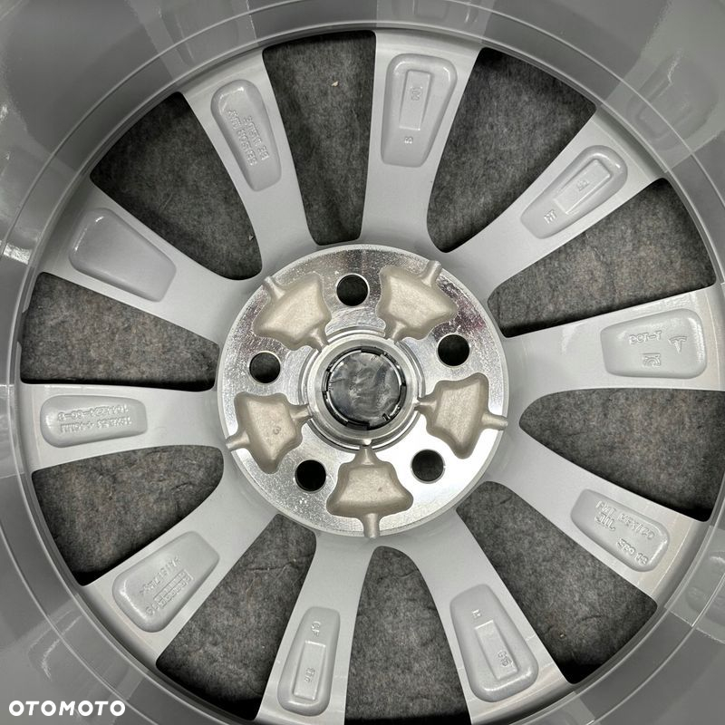 KOMPLET FELG TESLA MODEL 3 LIFT 19” PERFORMANCE - 9