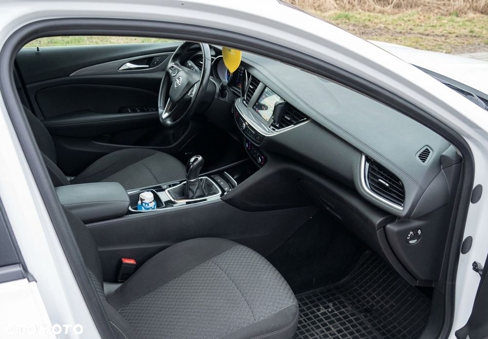 Opel Insignia - 8