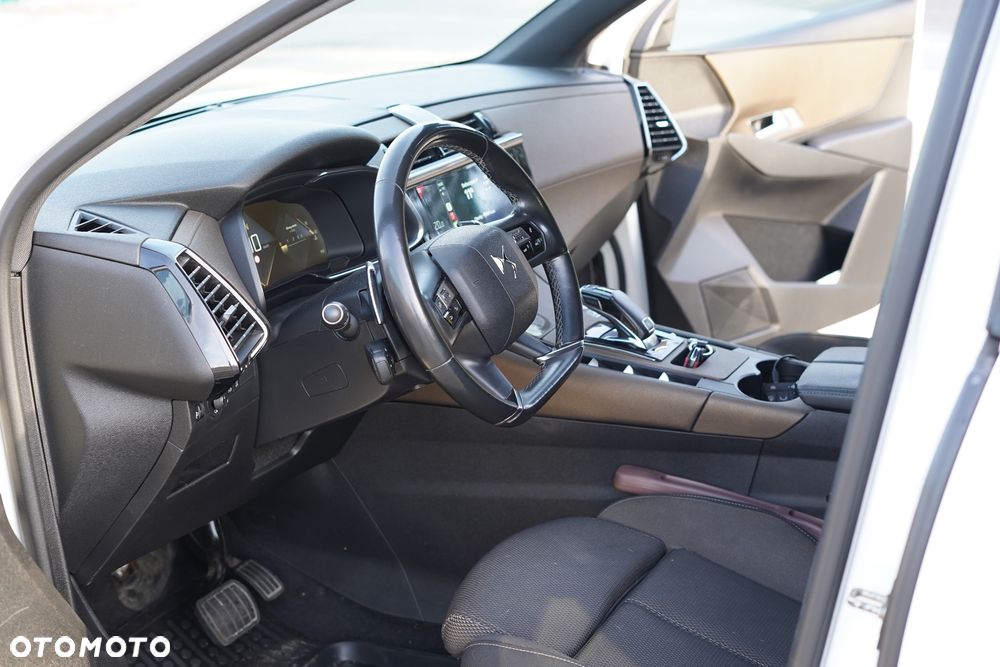 DS Automobiles DS 7 Crossback - 11