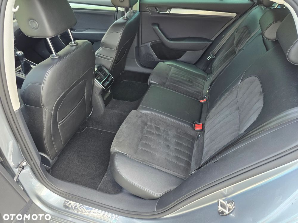 Skoda Superb 2.0 TDI 4x4 Style - 29