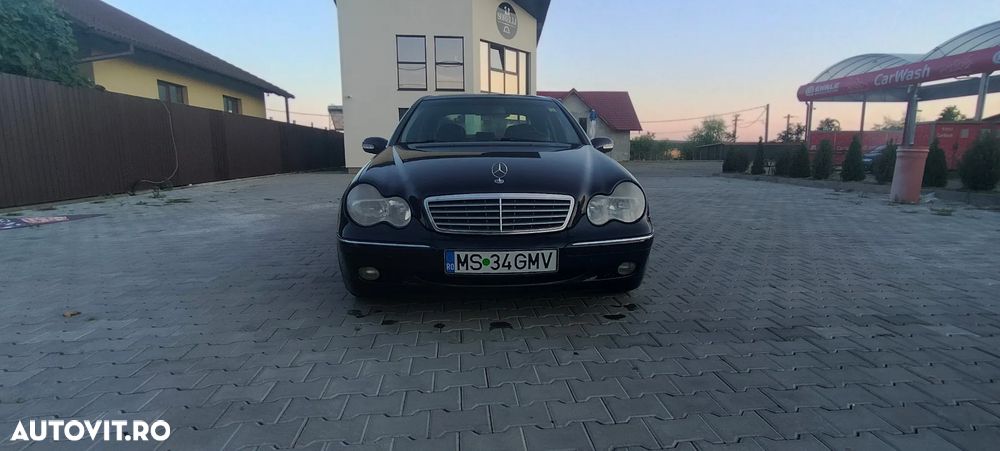 Mercedes-Benz C - 3