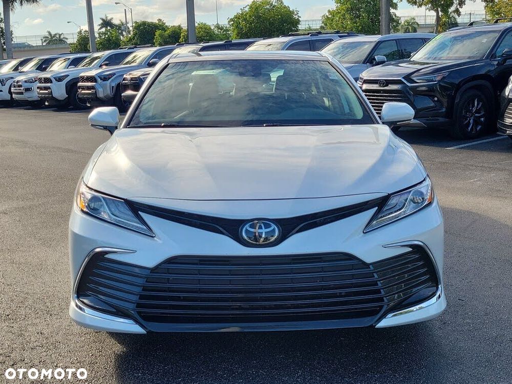 Toyota Camry Executive - 1