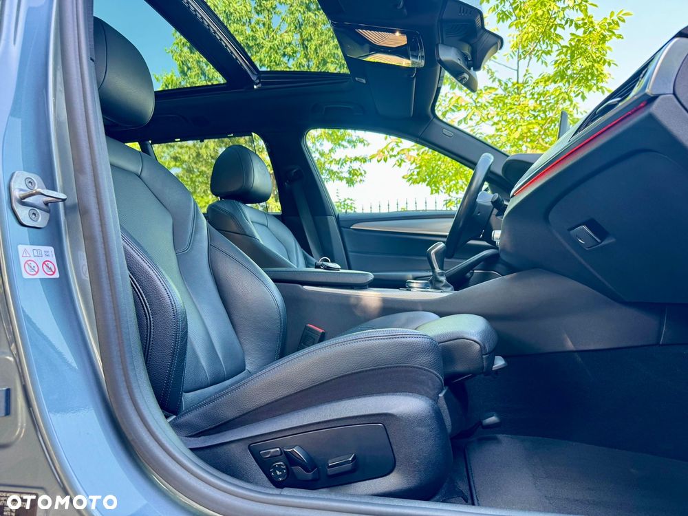 BMW Seria 5 520d M Sport - 15