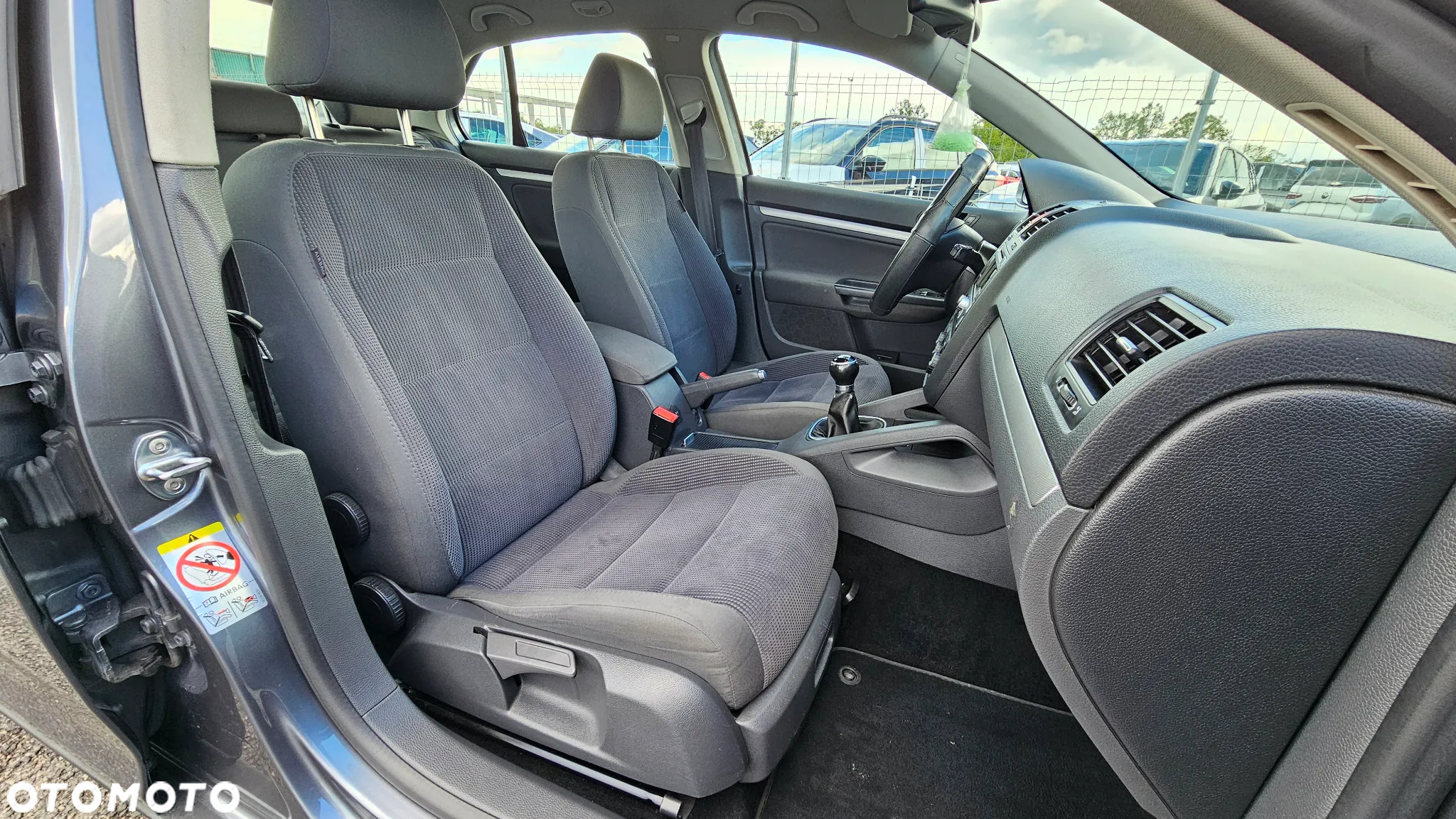 Volkswagen Jetta 1.9 TDI Comfortline - 8