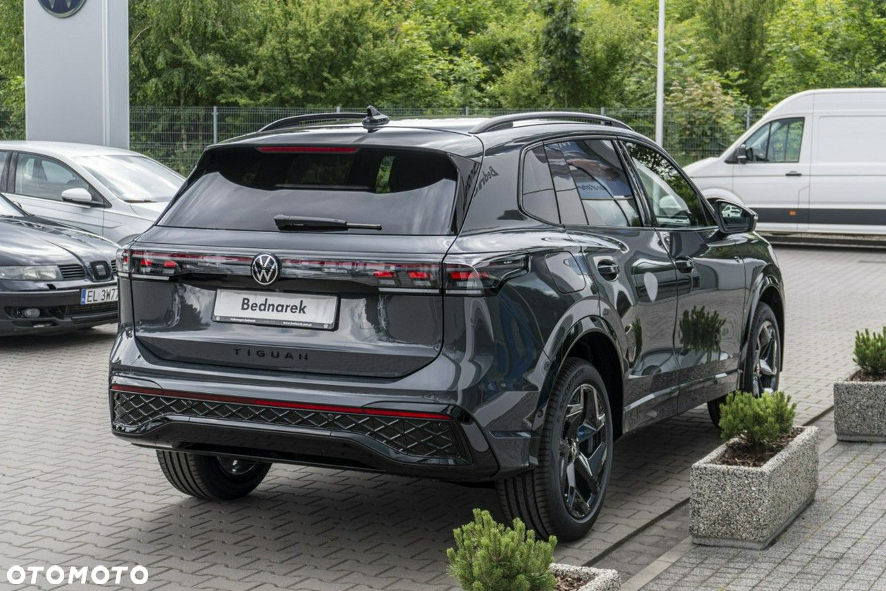 Volkswagen Tiguan - 10