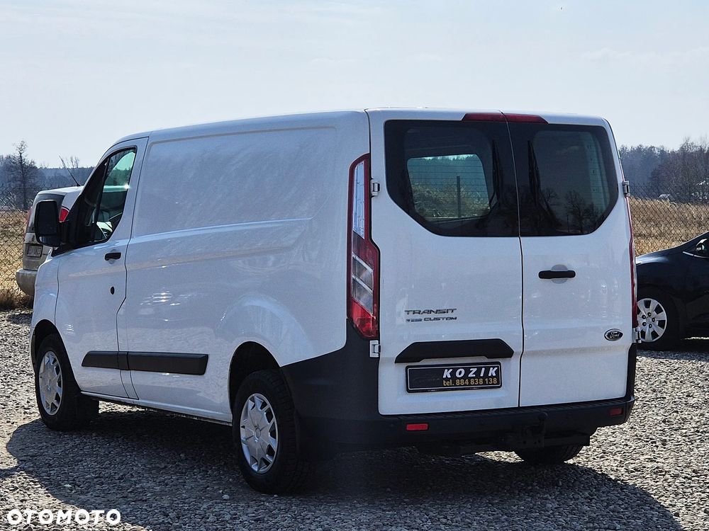 Ford TRANSIT CUSTOM - 9
