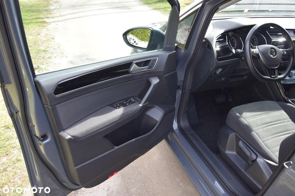 Volkswagen Touran 1.5 TSI ACT OPF DSG Highline - 12