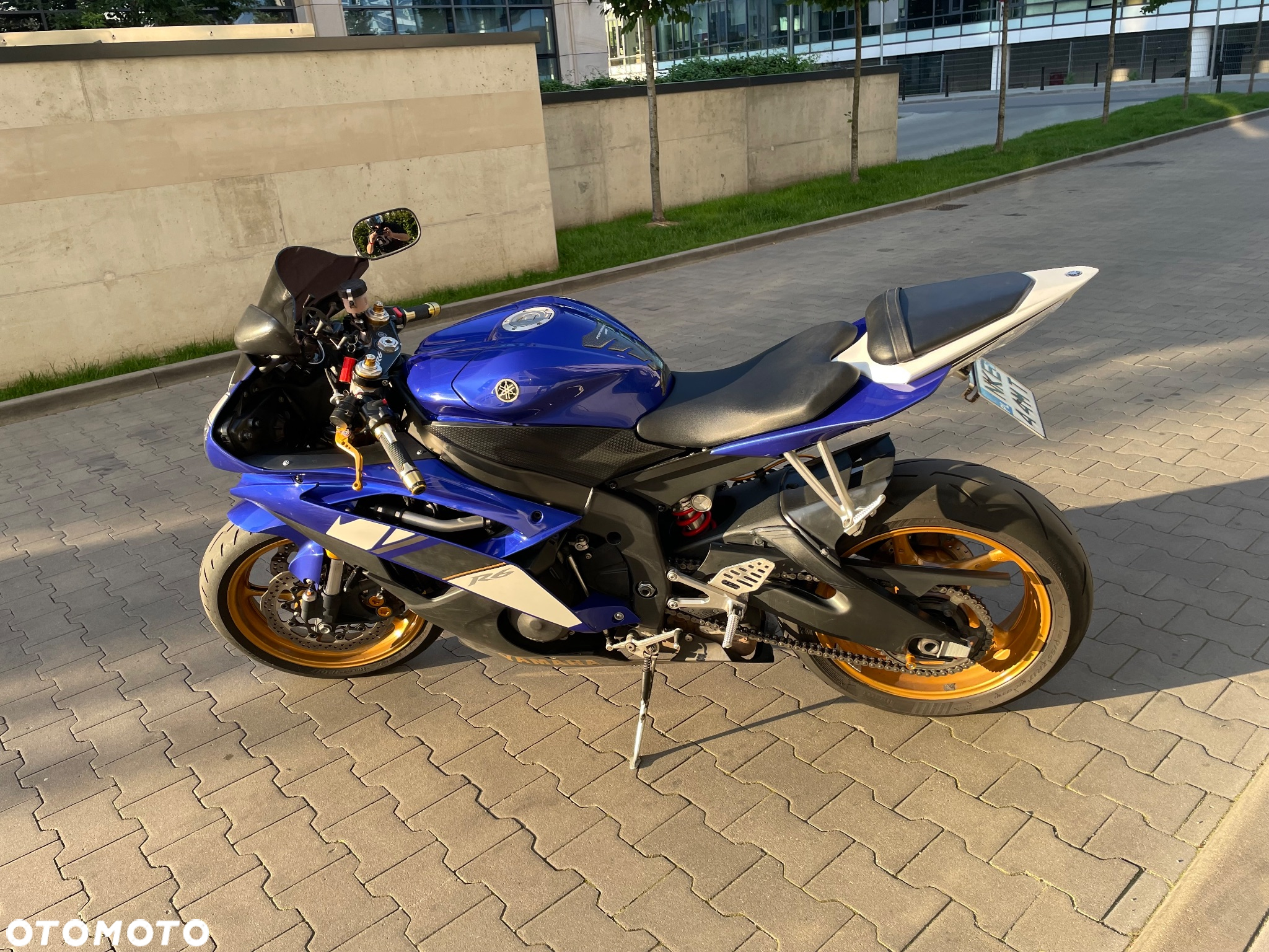 Yamaha R6 - 6
