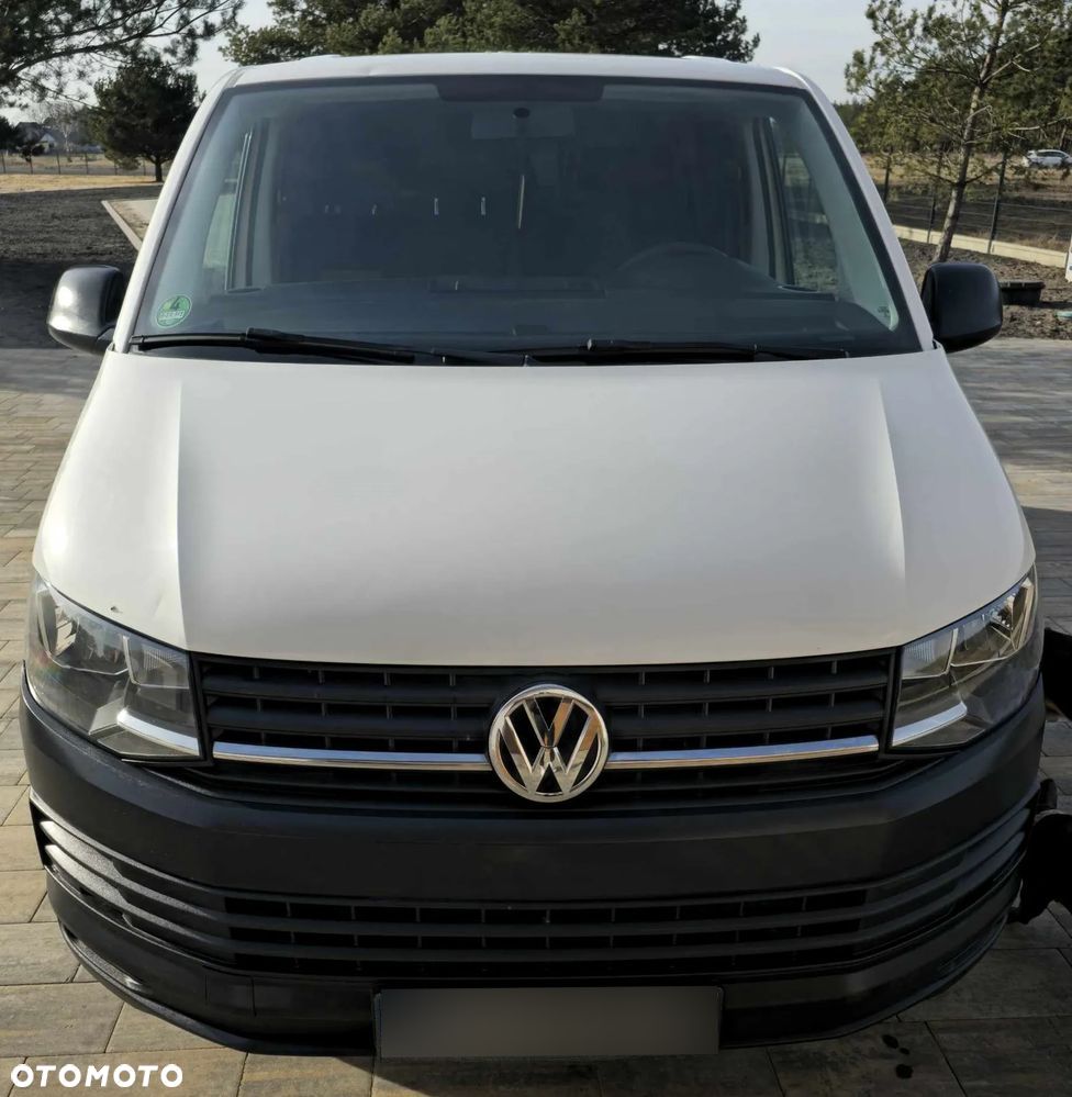 Volkswagen Caravelle - 2