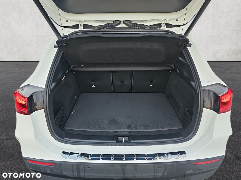 Mercedes-Benz GLA - 18