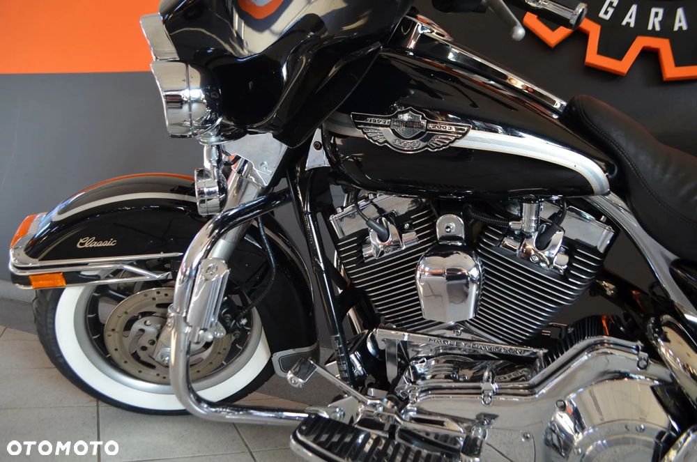 Harley-Davidson FLHT Electra Glide Standard - 28