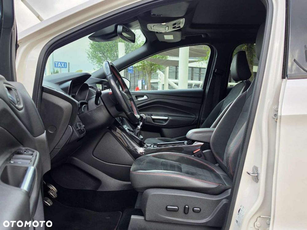 Ford Kuga - 22