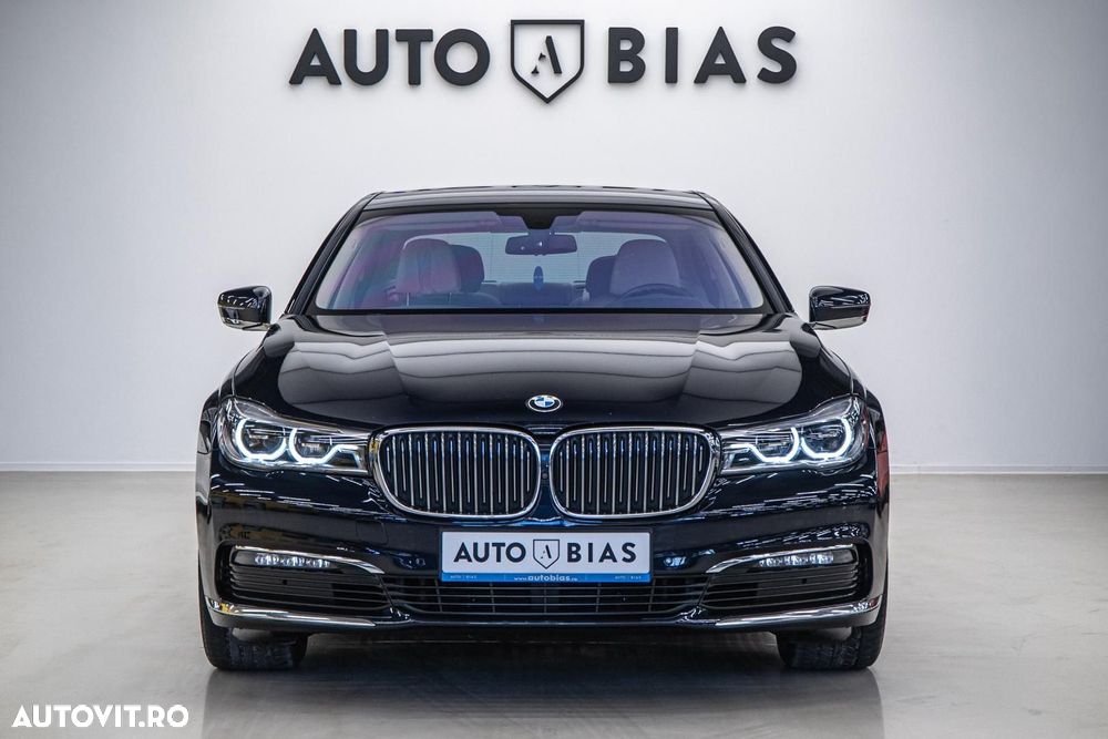 BMW Seria 7 740e iPerformance - 29