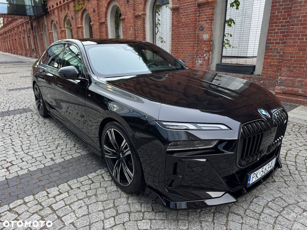 BMW Seria 7 740i - 12