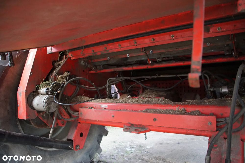 Kombajn na części - Massey Ferguson MF 36 7.6 220 KM 612 DSL 1997R Silnik Skrzynia Kabina Lampa Lusterko Schody Koło Deska Kokpit Sterownik Moduł Czujnik Kierownica Fotel - 15
