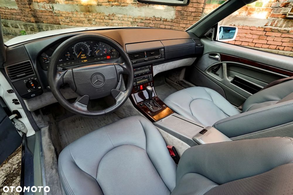 Mercedes-Benz SL - 11