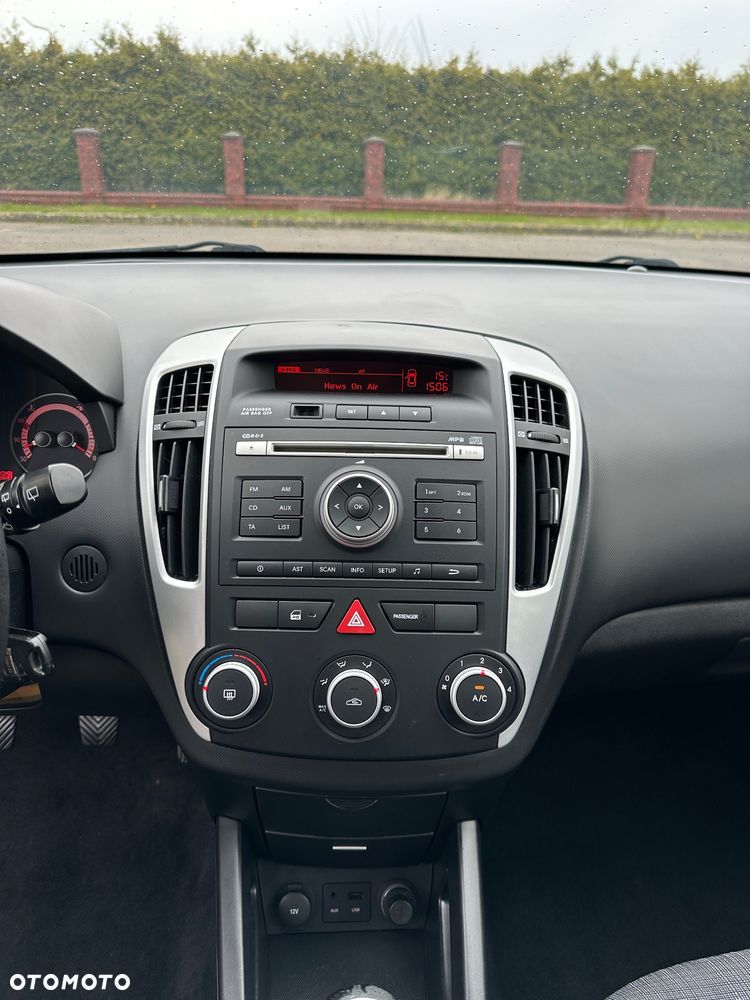 Kia Ceed 1.4 L Euro2012 - 29