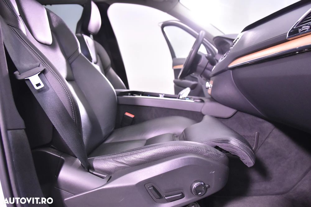 Volvo XC 90 T8 eAWD R-Design - 11