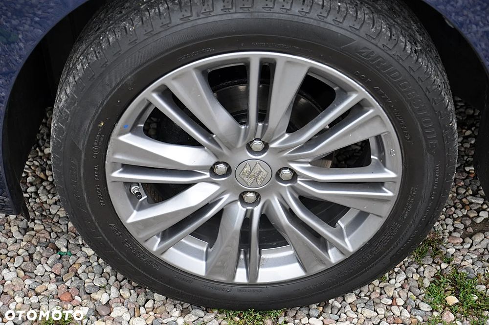 Suzuki Baleno 1.2 Premium Plus - 36