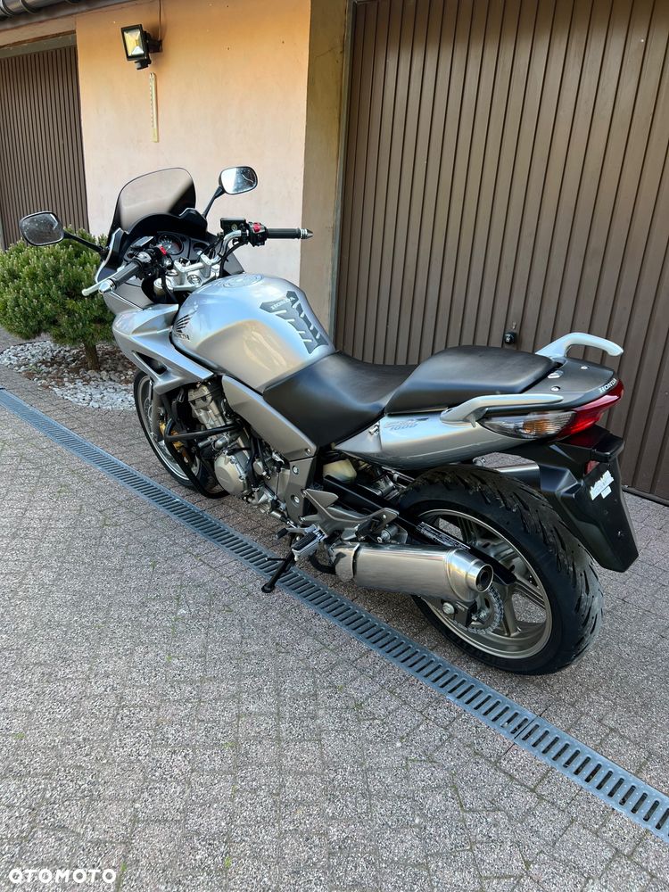 Honda CBF - 4