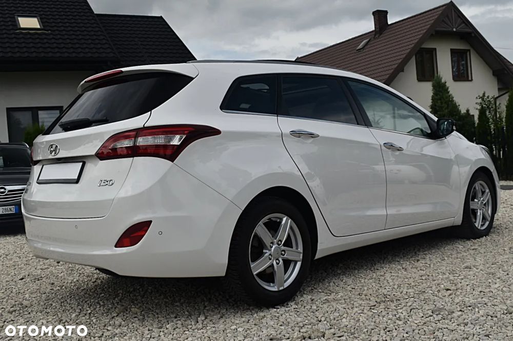 Hyundai i30 1.6 D Premium - 8