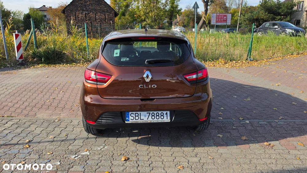 Renault Clio 1.2 16V 75 Experience - 19