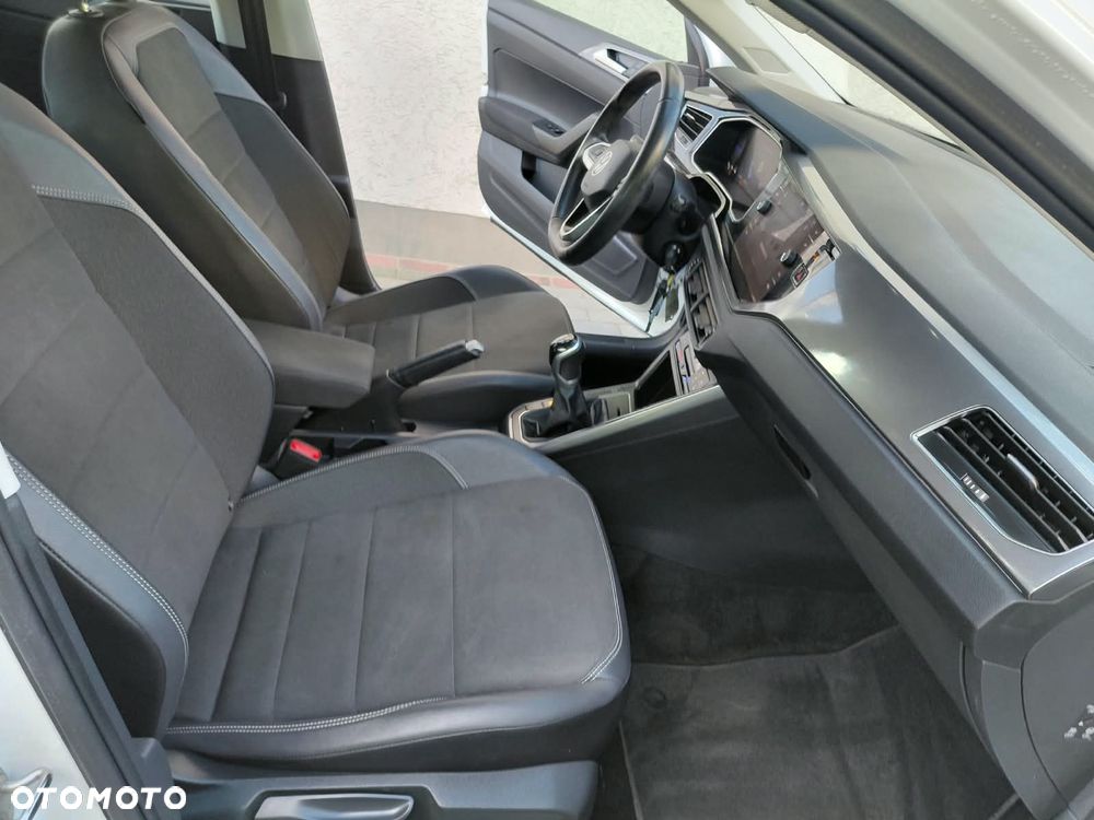 Volkswagen Polo - 22