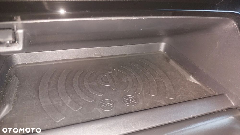 Peugeot 2008 1.5 BlueHDi Allure S&S EAT8 - 22