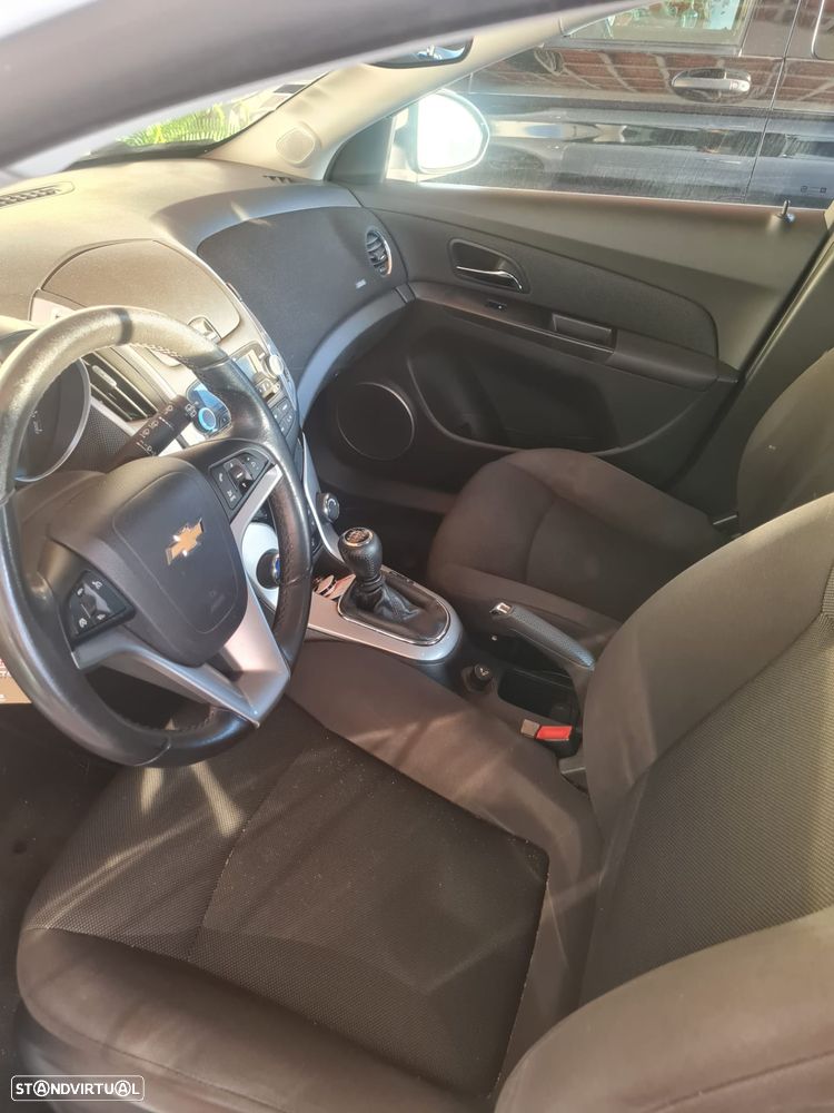 Chevrolet Cruze 1.7 VCDi LT - 4